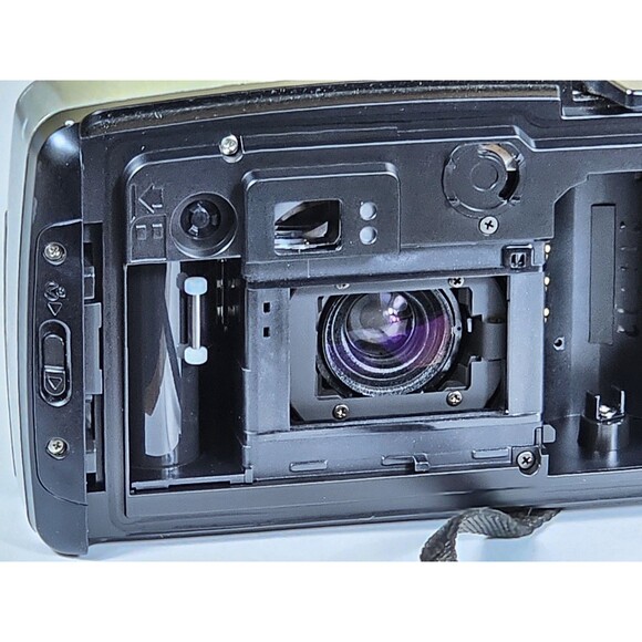 Pentax IQZoom 95WR Weather Resistant Class 5 Film Camera 38mm-95mm Tested!! - Picture 8 of 16